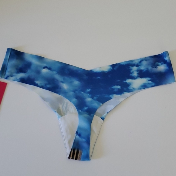 🆕️ Commando Classic Print Thong - Picture 3 of 7